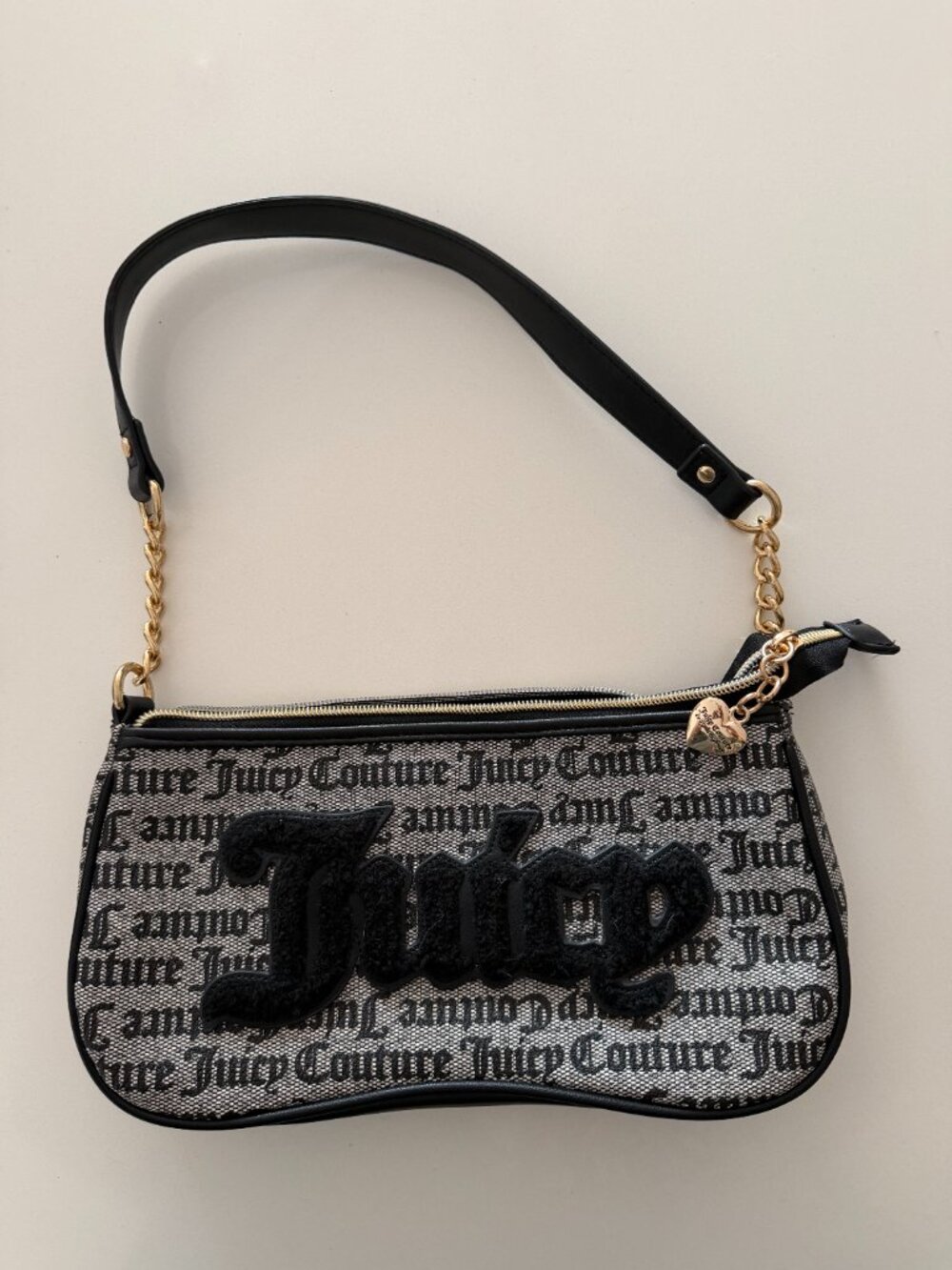 NWOT Vintage Juicy Couture Baguette Paparazzi Shoulder Y2K Handbag Logo Charm
